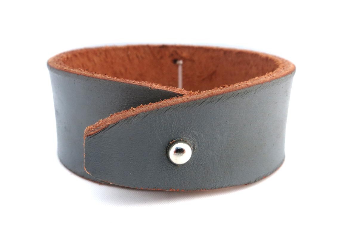 Gray Rawhide Leather Bracelet with White Agate Stone Bead