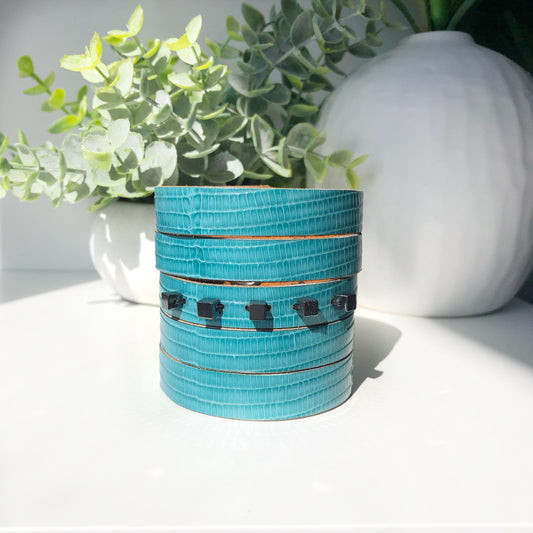 Handmade Genuine Leather Slit Cuff Bracelet: Turquoise