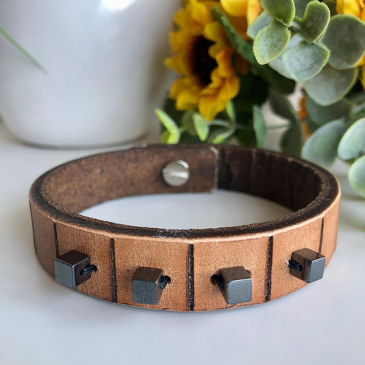 Thin Beaded Leather Bracelet: Brown