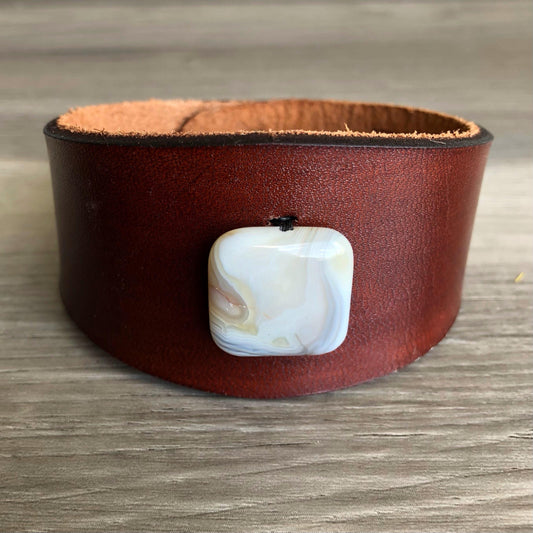 Handmade Genuine Leather Bracelet with White Agate Bead