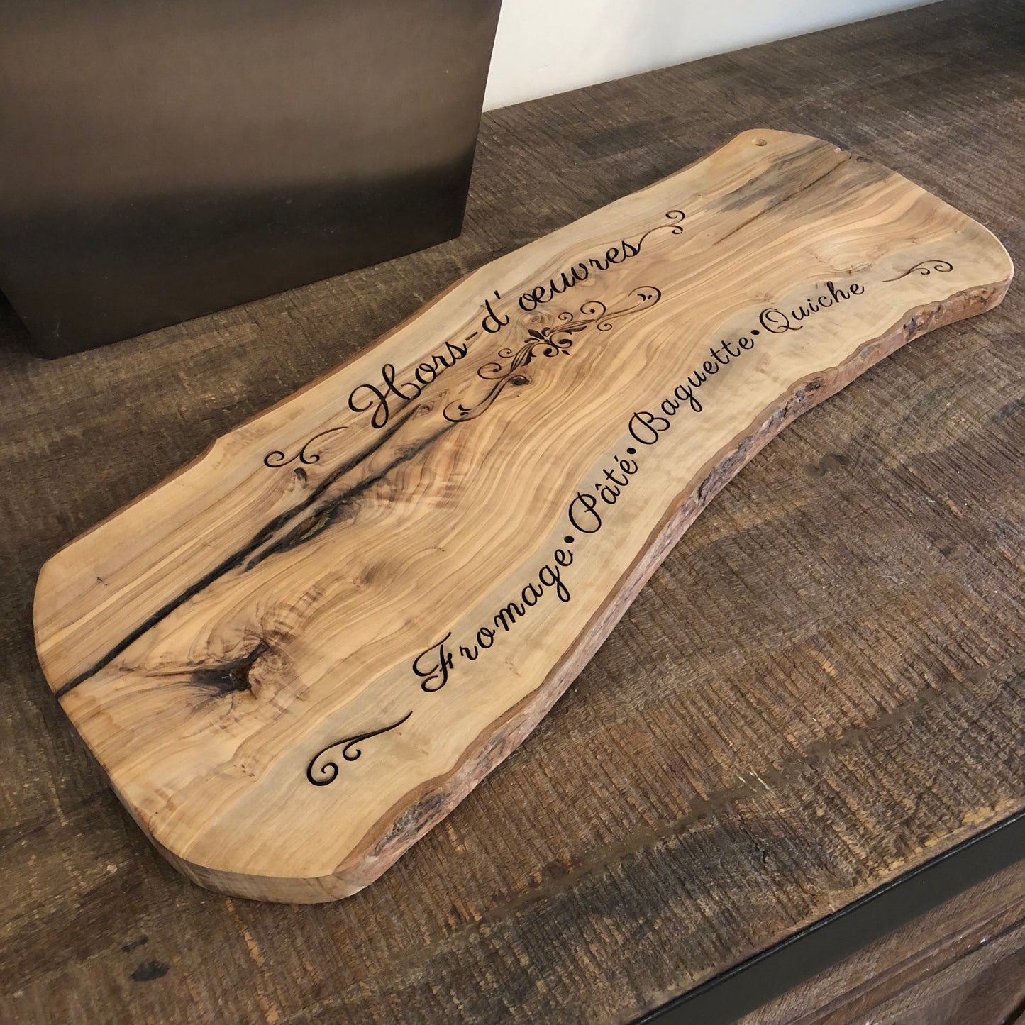 Olive Wood Serving Board: Hors d'oeuvres Laser Etched Appetizer Board