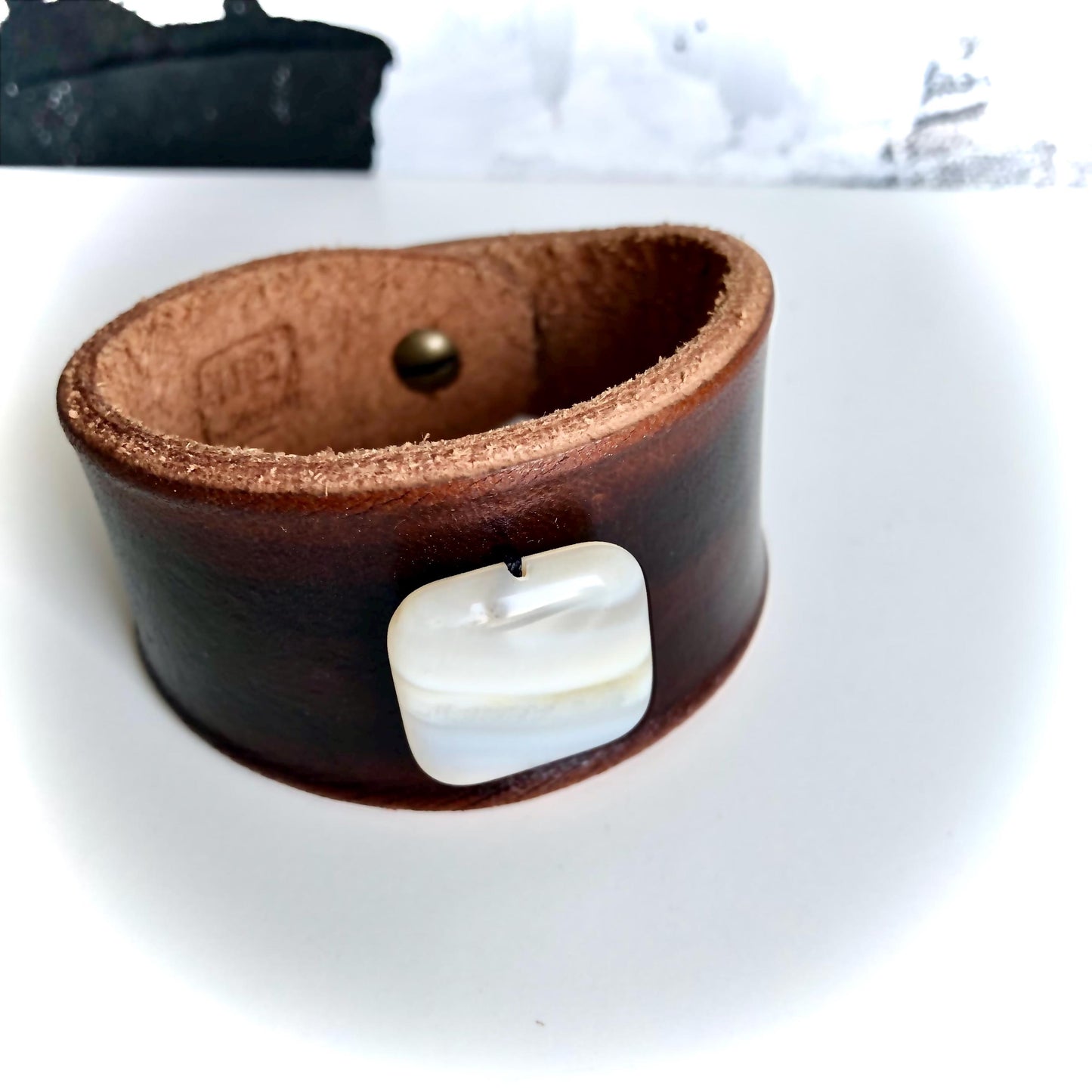 Brown Leather Bracelet with White Agate Bead